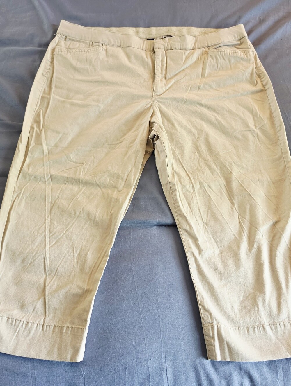 Bandolino Maureen Women's Beige Capri Pants Size Missy 18 Mid-rise Fit Summer